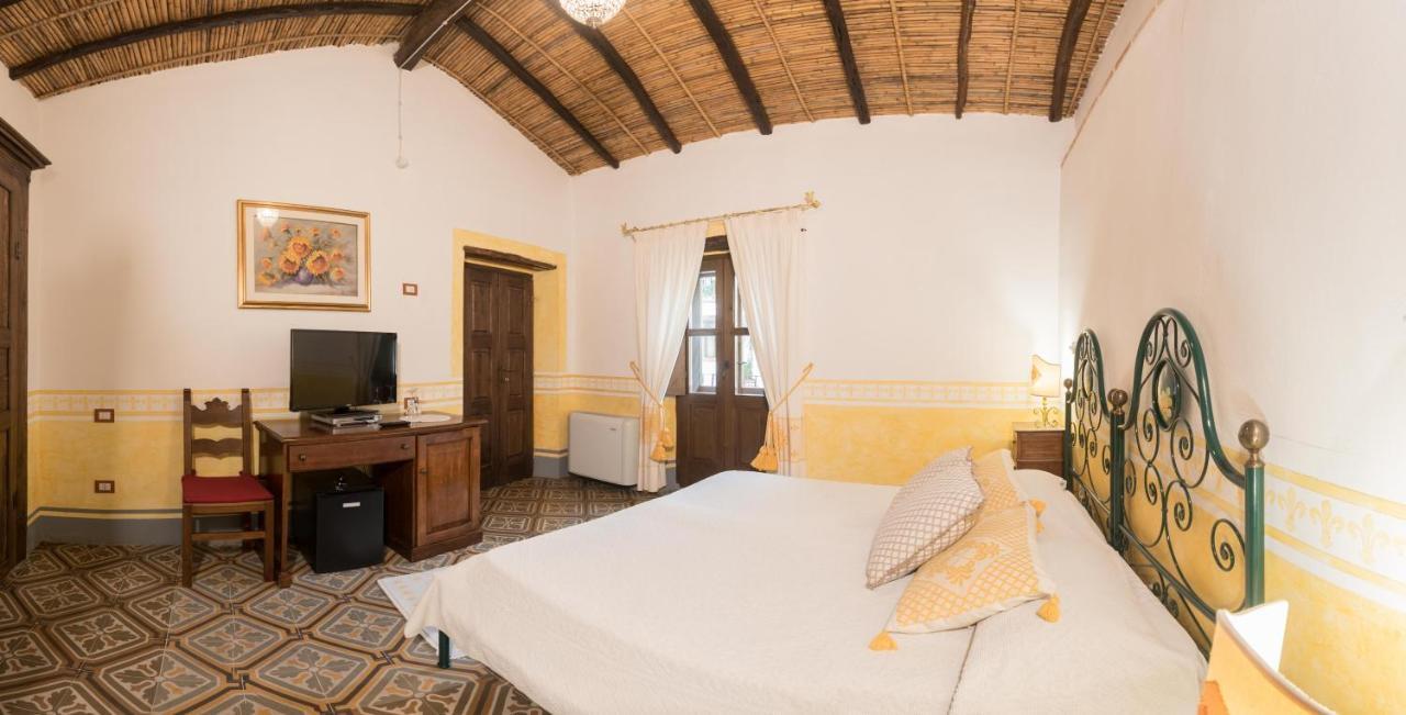 Hotel Anticos Palathos Orosei Exteriér fotografie